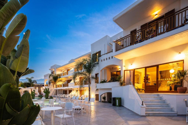 CRETA HERAKLION, AVION DIN BUCURESTI, LA HOTEL ARISTEA 3* LA TARIFUL DE 493 EURO/PERSOANA, MIC DEJUN!