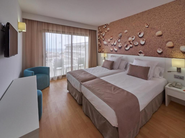 MALLORCA, AVION DIN TIMISOARA, LA HOTEL BQ CAN PICAFORT 4*, LA TARIFUL DE 1089 EURO/PERSOANA, DEMIPENSIUNE!