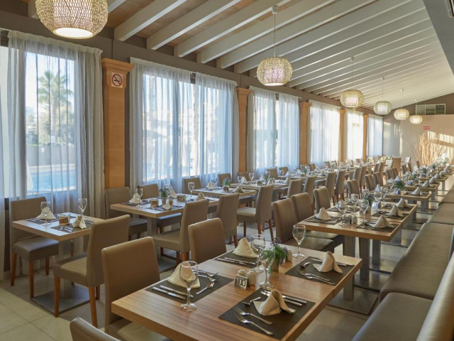 MALLORCA, AVION DIN TIMISOARA, LA HOTEL BQ CAN PICAFORT 4*, LA TARIFUL DE 1089 EURO/PERSOANA, DEMIPENSIUNE!