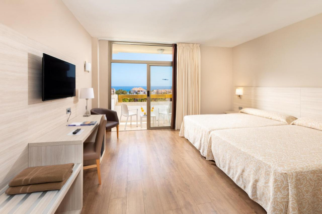 ULTIMELE LOCURI TENERIFE BEST TENERIFE  4**** DEMIPENSIUNE ZBOR DIRECT DIN OTOPENI CU TAXE INCLUSE