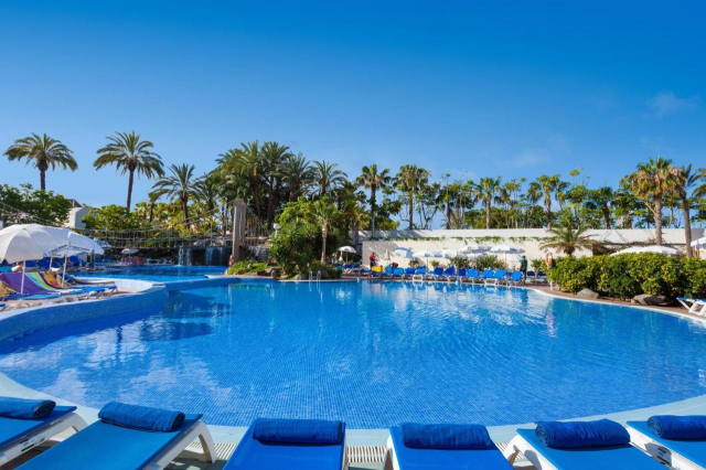 ULTIMELE LOCURI TENERIFE BEST TENERIFE  4**** DEMIPENSIUNE ZBOR DIRECT DIN OTOPENI CU TAXE INCLUSE