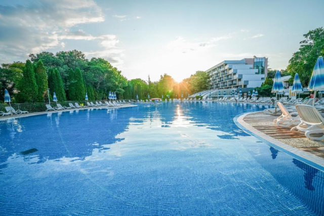 ALBENA, HOTEL RALITSA SUPERIOR AQUACLUB 4*, LA TARIFUL DE 519 EURO/PERSOANA, ALL INCLUSIVE!