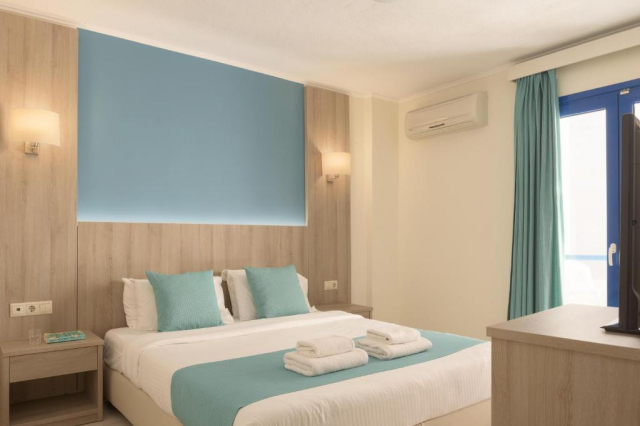 CRETA HERAKLION, AVION DIN CLUJ-NAPOCA, LA HOTEL HERSONISSOS CENTRAL 3*, LA TARIFUL DE 629 EURO/PERS, DEMIPENSIUNE!