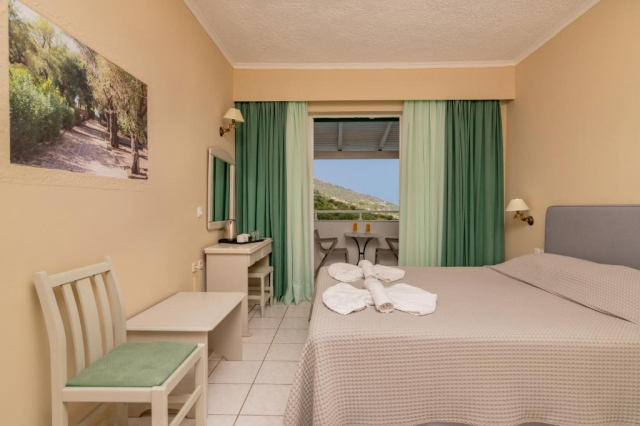ULTIMELE LOCURI ZAKYNTHOS, AVION DIN CLUJ-NAPOCA, LA HOTEL MATILDA 4*, LA TARIFUL DE 629 EURO/PERSOANA, DEMIPENSIUNE!