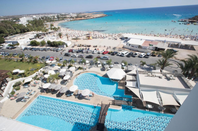 ULTRA LAST MINUTE LA PLAJA IN CIPRU 4**** VASSOS NISSI BEACH DEMIPENSIUNE ZBOR DIRECT DIN OTOPENI CU TAXE INCLUSE