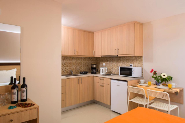 CRETA HERAKLION, AVION DIN TG-MURES, LA HOTEL DORIAN APARTMENTS BALI 3*, LA TARIFUL DE 689 EURO/PERSOANA, ALL INCLUSIVE!