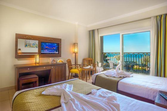 ULTIMELE LOCURI IN EGYPT 4**** ALL INCLUSIVE ROYAL STAR  BEACH ZBOR CHARTER DIN OTOPENI CU TAXE INCLUSE