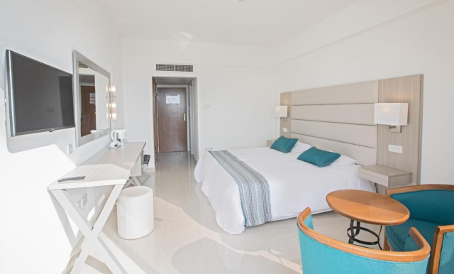 ULTRA LAST MINUTE LA PLAJA IN CIPRU 4**** ANMARIA BEACH DEMIPENSIUNE  ZBOR DIRECT DIN OTOPENI  CU TAXE INCLUSE