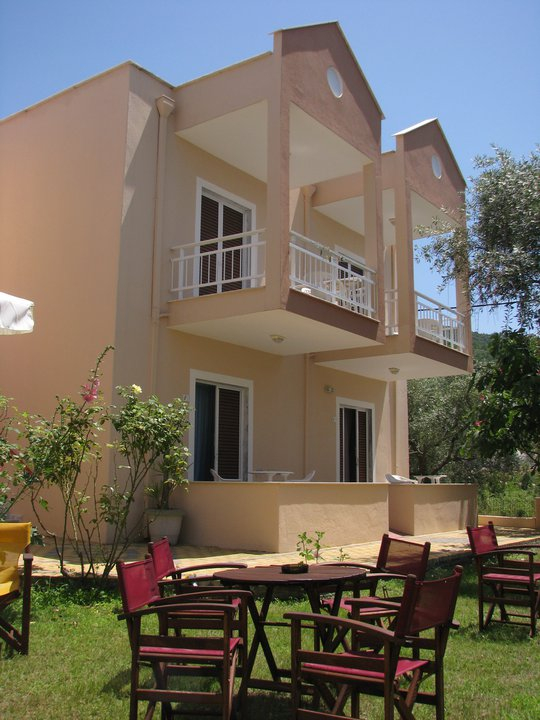 16.07 Autocar din Bucuresti, Grecia, Thassos Skala Rachoniou Amarilia Studios 305 euro/pers/7 nopti fara masa