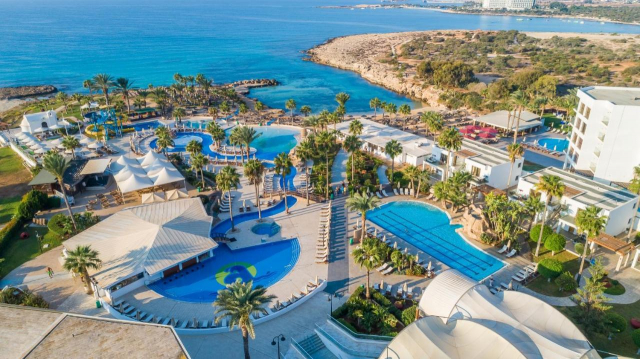 ULTRA LAST MINUTE DELUXE PE PLAJA IN CIPRU ADAMS  BEACH HOTEL 5***** DEMIPENSIUNE ZBOR DIRECT DIN OTOPENI CU TAXE INCLUSE