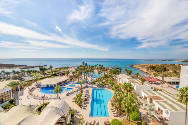 ULTRA LAST MINUTE DELUXE PE PLAJA IN CIPRU ADAMS  BEACH HOTEL 5***** DEMIPENSIUNE ZBOR DIRECT DIN OTOPENI CU TAXE INCLUSE