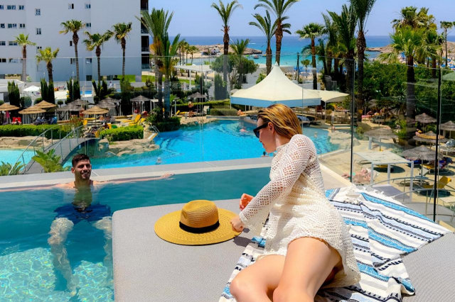 ULTIMELE LOCURI PLAJA CIPRU 4**** DEMIPENSIUNE TASIA MARIS BEACH ZBOR DIRECT DIN OTOIPENI CU TAXE INCLUSE