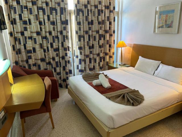 LAST MINUTE MALTA ST GEORGE PARK  HOTEL 3*** MIC DEJUN ZBOR DIN OTOPENI CU TAXE INCLUSE
