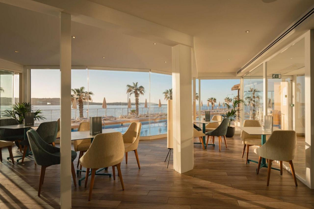 LAST MINUTE MALTA LDOUBLE TREE HILTON  HOTEL 4**** DEMIPENSIUNE ZBOR DIN OTOPENI CU TAXE INCLUSE