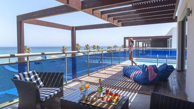 Sejur in Rhodos: 575 euro cazare 7 nopti cu All  inclusive+ transport avion+ toate taxele