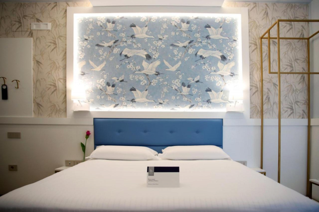 LAST MINUTE AMALFI COAST PALACE HOTEL 3*** MIC DEJUN ZBOR DIN OTOPENI CU TAXE INCLUSE