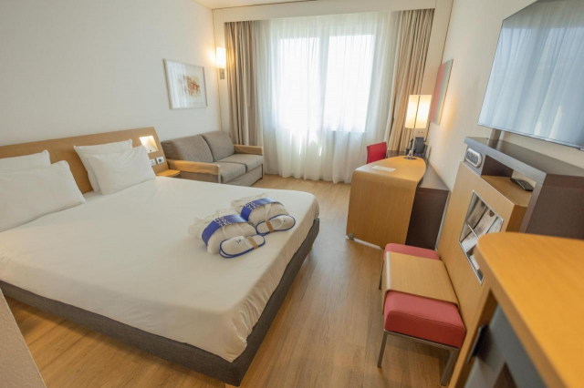 LAST MINUTE AMALFI COAST NOVOTEL SALERNO 4**** MIC DEJUN ZBOR DIN OTOPENI CU TAXE INCLUSE