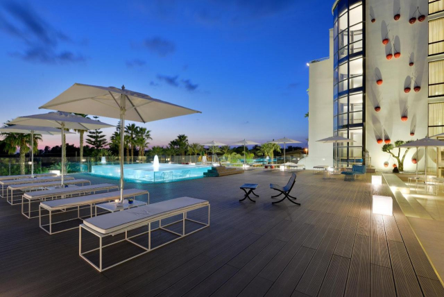 LAST MINUTE AMALFI COAST DELUXE MEC PAESTUM 5***** MIC DEJUN ZBOR DIN OTOPENI CU TAXE INCLUSE