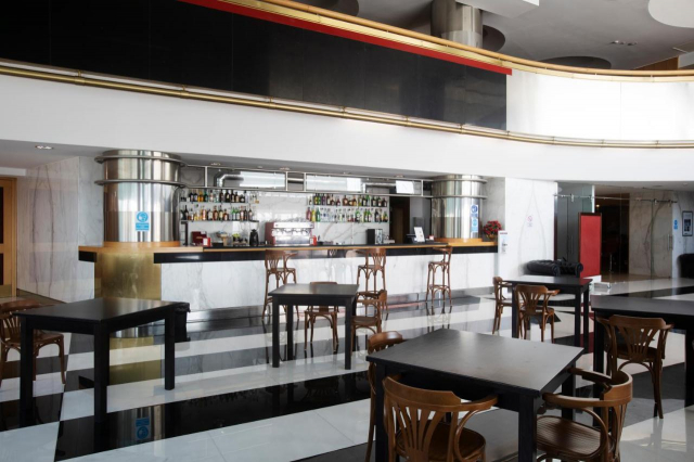 LAST MINUTE AMALFI COAST GRAND HOTEL SALERNO 4**** MIC DEJUN ZBOR DIN OTOPENI CU TAXE INCLUSE