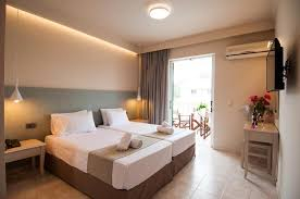 SUPER  DEAL GRECIA INSULA ZAKYNTHOS ILIOS HOTEL 3* MIC DEJUN PLECARE IN 19.06.2025 PRET 1048 EURO