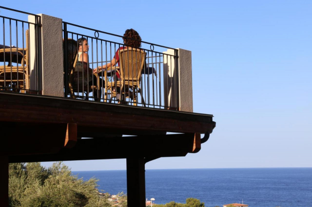 LAST MINUTE SARDINIA 4**** CLUB ESSE CALA GONOINE  ZBOR DIN OTOPENI CU TAXE INCLUSE