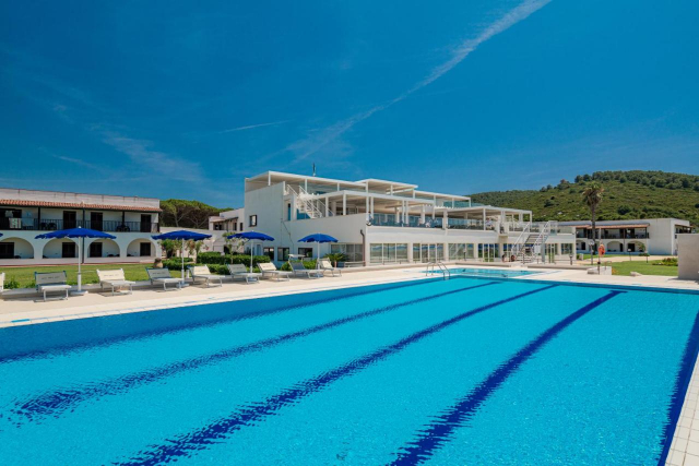 ULTRA LAST MINUTE SARDINIA 4**** DEMIPENSIUNE PORTOCONTE ZBOR DIN OTOPENI CU TAXE INCLUSE