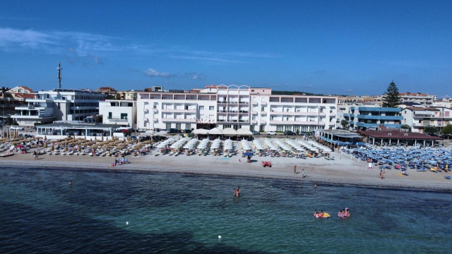 ULTRA LAST MINUTE SARDINIA 4**** SAN MARCO HOTEL ZBOR DIN OTOPENI CU TAXE INCLUSE