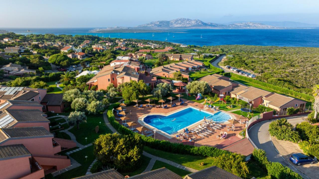 ULTRA LAST MINUTE SARDINIA 4**** CALA ROSA  ZBOR DIN OTOPENI CU TAXE INCLUSE