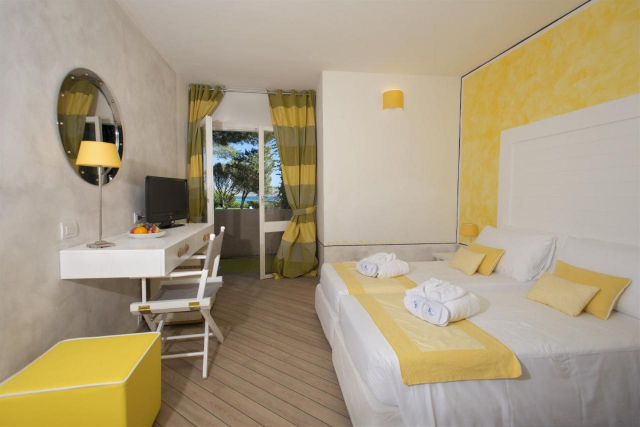 ULTRA LAST MINUTE SARDINIA 4**** ANCORA ZBOR DIN OTOPENI CU TAXE INCLUSE