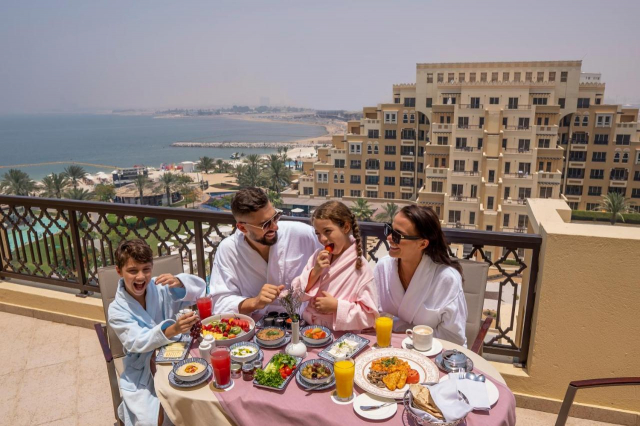 ULTRA LAST MINUTE PE PLAJA IN EMIRATE LA 5**** ULTRA  ALL INCLUSIVE RIXOS ZBOR DIN OTOPENI CU TOATE TAXELE INCLUSE