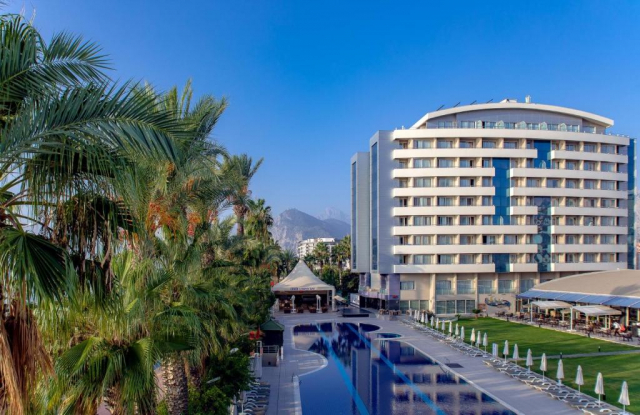 ULTIMELE LOCURI ANTALYA, AVION DIN TG-MURES, LA HOTEL PORTO BELLO 5*, LA TARIFUL DE 880 EURO/PERSOANA, UAI!