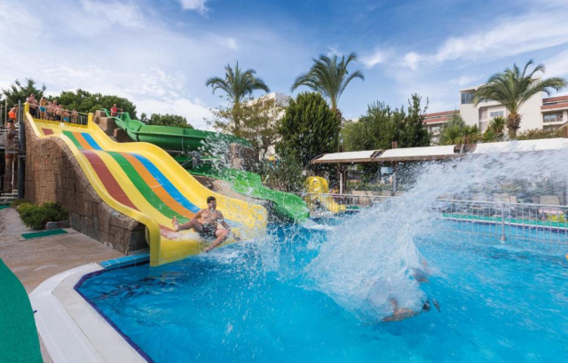ULTIMELE LOCURI ANTALYA, AVION DIN CRAIOVA, LA HOTEL SIDE BREEZE 5*, LA TARIFUL DE 574 EURO/PERSOANA, UAI!