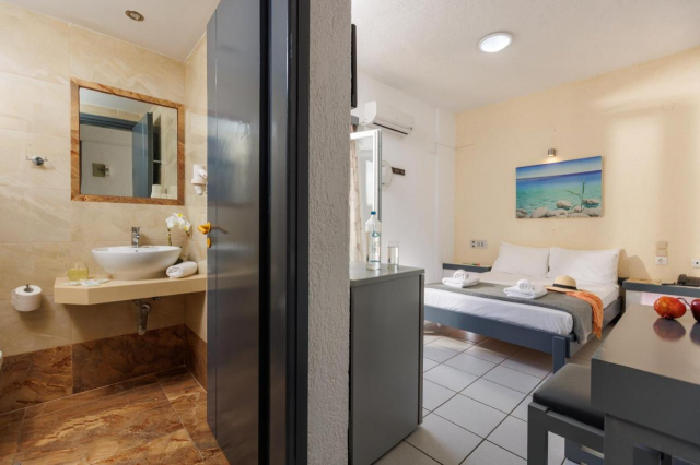 CRETA HERAKLION, AVION DIN SIBIU, LA HOTEL AGRABELLA 3* (ADULTS ONLY), LA TARIFUL DE 563 EURO/PERSOANA, DEMIPENSIUNE!