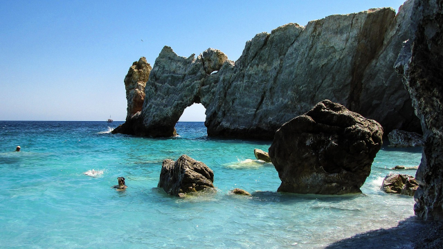 LAST MINUTE  GRECIA SKIATHOS, 7 NOPTI CAZARE CU ALL INCLUSIVE MARPUNTA RESORT 4*, ZBOR DIN BUCURESTI