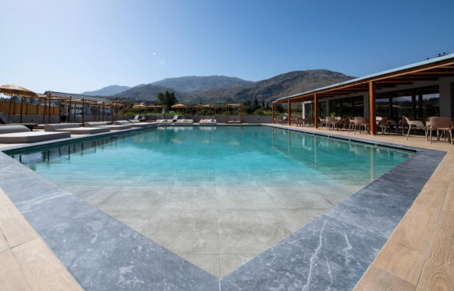 Sejur in Creta: 615 euro cazare 7 nopti cu All inclusive+ transport avion+ toate taxele