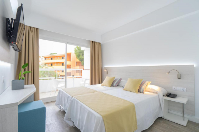 ULTRA LAST MINUTE PALMA DE MALLORCA VISTANOVA  HOTEL 3*** DEMIPENSIUNE ZBOR DIN CLUJ/OTOPENI CU TAXE INCLUSE
