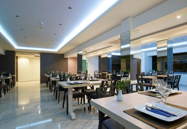 CRETA HERAKLION, AVION DIN TIMISOARA, LA HOTEL MISTRAL BAY 4*, LA TARIFUL DE 572 EURO/PERSOANA, DEMIPENSIUNE!