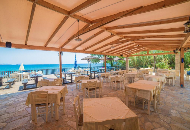 ULTIMELE LOCURI ZAKYNTHOS, AVION DIN TIMISOARA, LA HOTEL PORTO KOULA 3*, LA TARIFUL DE 566 EURO/PERSOANA, MIC DEJUN!