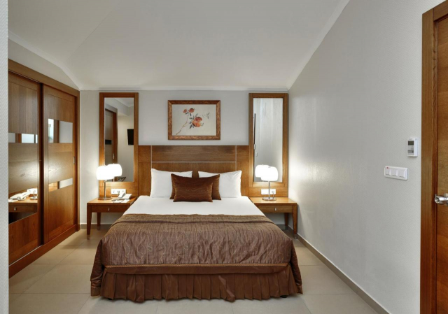 ULTIMELE LOCURI ANTALYA, AVION DIN TG-MURES, LA HOTEL SUNIS ELITA BEACH 5*, LA TARIFUL DE 799 EURO/PERSOANA, UAI!
