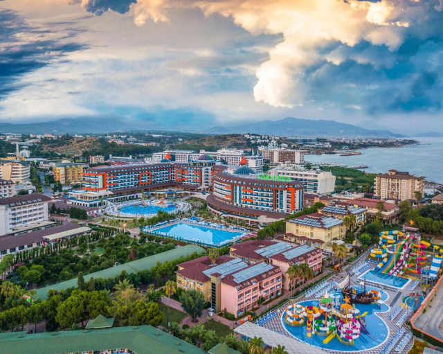 ULTIMELE LOCURI ANTALYA, AVION DIN BUCURESTI, LA HOTEL LONICERA RESORT 5*, LA TARIFUL DE 1085 EURO/PERSOANA, UAI!