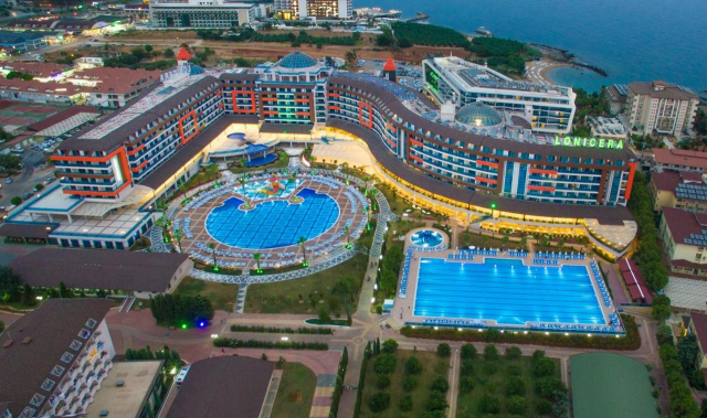ULTIMELE LOCURI ANTALYA, AVION DIN BUCURESTI, LA HOTEL LONICERA RESORT 5*, LA TARIFUL DE 1085 EURO/PERSOANA, UAI!