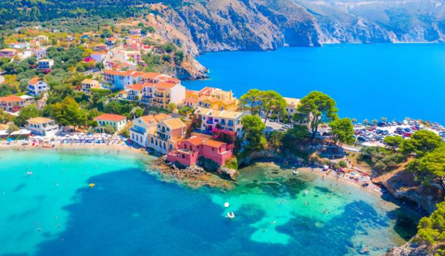 ULTIMELE LOCURI LEFKADA SI INSULELE IONICE, AVION DIN BUCURESTI, LA HOTEL DE 3*, LA TARIFUL DE 818 EURO/PERSOANA, MIC DEJUN!