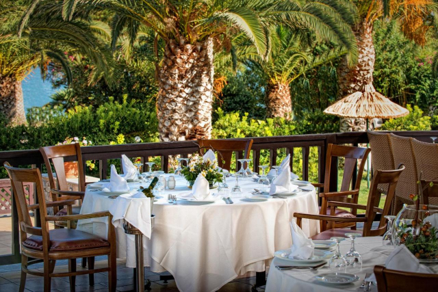 ULTRA LAST MINUTE INSULA CRETA 4**** DEMIPENSIUNE HERSONISSOS MARIS ZBOR DIRECT DIN OTOPENI CU TAXE INCLUSE