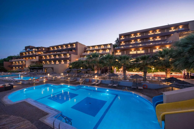 ULTRA LAST MINUTE INSULA CRETA 4**** ALL INCLUSIVE BLUE BAY RESORTZBOR DIN OTOPENI/CLUJ NAPOCA CU TAXE INCLUSE