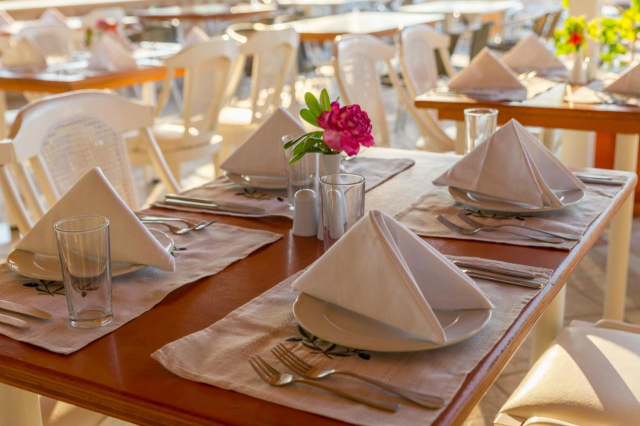 ULTRA LAST MINUTE PE PLAJA INSULA CRETA 5***** DEMIPENSIUNE RETHYMNO MARE AQUA ZBOR CHARTER CU TAXE INCLUSE