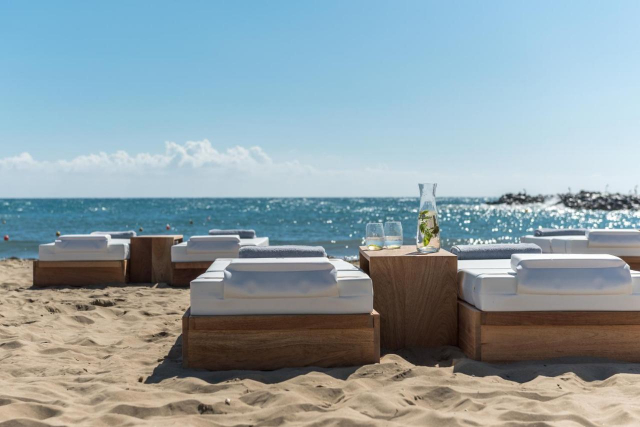 ULTRA LAST MINUTE PE PLAJA INSULA CRETA 5***** DEMIPENSIUNE KNOSSOS BEACH ZBOR CHARTER CU TAXE INCLUSE