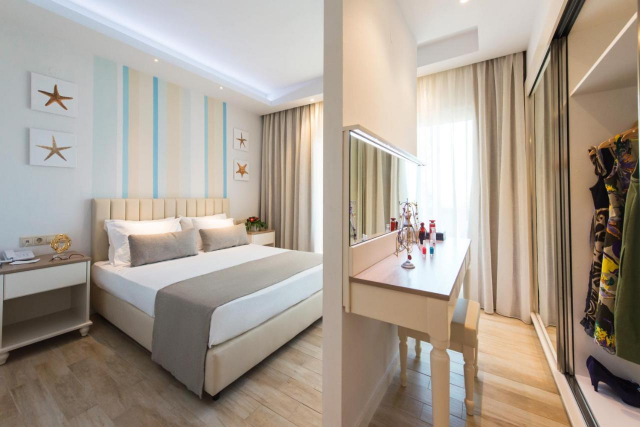 ULTRA LAST MINUTE PE PLAJA INSULA CRETA 5***** ALL INCLUSIVE FODELE BEACH ZBOR CHARTER CU TAXE INCLUSE