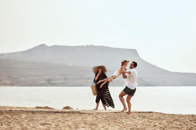 ULTRA LAST MINUTE PE PLAJA INSULA CRETA 5***** ALL INCLUSIVE ARINA BEACH ZBOR CHARTER CU TAXE INCLUSE
