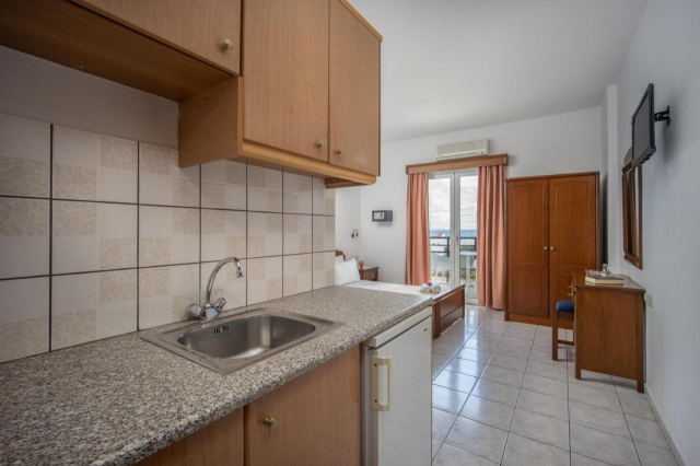 ULTRA LAST MINUTE INSULA CRETA ASTIR STUDIOS ZBOR CHARTER DIN TARGU MURES/SIBIU/BRASOV CU TAXE INCLUSE
