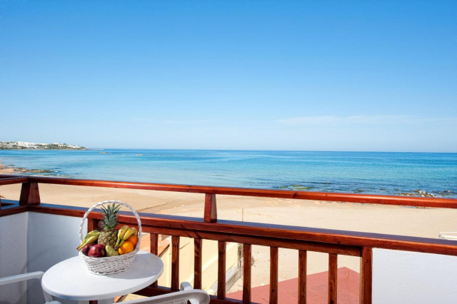 ULTRA LAST MINUTE INSULA CRETA VLACHAKIS BEACH HOTEL 3*** ZBOR CHARTER DIN TARGU MURES/SIBIU/BRASOV CU TAXE INCLUSE